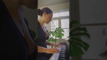 Melbourne Blues (piano version) live