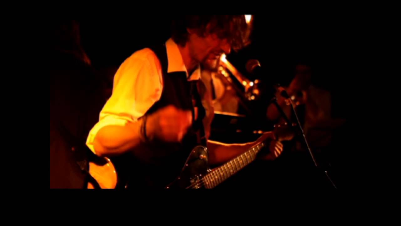 Steve and the ghost – the man who sold the world live