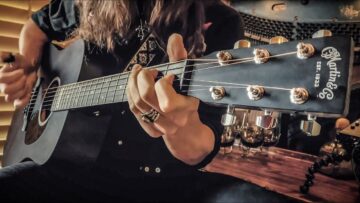 FOLSOM PRISON BLUES – Country Fingerpicking on the Martin DX Johnny Cash Guitar