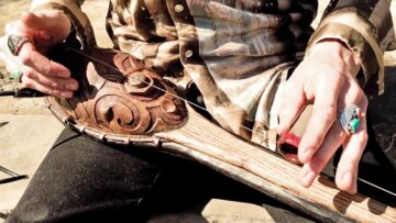 Son Houses GRINNIN IN YOUR FACE on the 1-String Diddley Bow