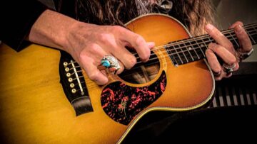 UPTOWN FUNK • Mark Ronson & Bruno Mars • Fingerstyle Guitar Cover