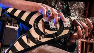 When a BLUES GUITARIST Plays METAL… • BLACK SABBATH Slide Guitar Cover