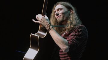 3 SONGS LIVE IN FLORIDA – Mike Dawes (Shows and Distancing: Live in the USA)