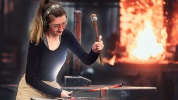 Forging a luthier’s chisel! (I’m giving it away)