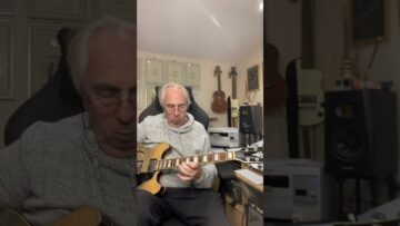 Don’t look back in anger solo