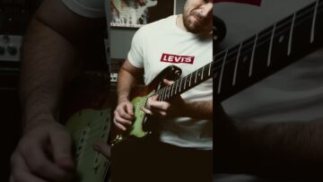 FUZZ | Is there anything better than some demon releasing fuzz shred after a long day of recording?