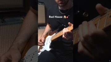 There’s a red house over yonder 🏠🎸